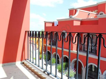CASA EN VENTA EN SAN MIGUEL DE ALLENDE DENTRO DE VILLA CON ALBERCA Y ACCESO CONTROLADO