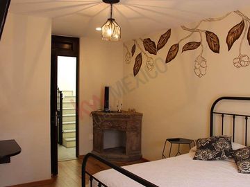 CASA EN VENTA EN SAN MIGUEL DE ALLENDE DENTRO DE VILLA CON ALBERCA Y ACCESO CONTROLADO