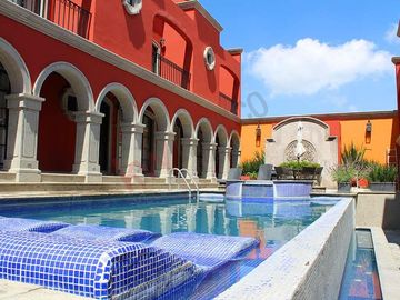 CASA EN VENTA EN SAN MIGUEL DE ALLENDE DENTRO DE VILLA CON ALBERCA Y ACCESO CONTROLADO