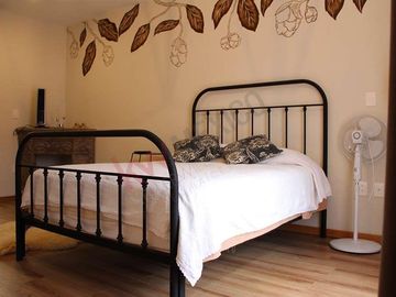 CASA EN VENTA EN SAN MIGUEL DE ALLENDE DENTRO DE VILLA CON ALBERCA Y ACCESO CONTROLADO