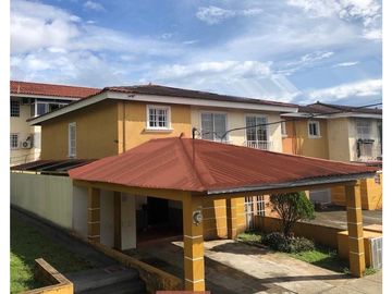 ALQUILER O VENTA DE CASA EN LAS ACACIAS
