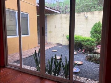 ALQUILER O VENTA DE CASA EN LAS ACACIAS