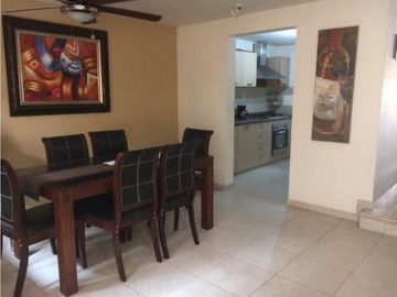 ALQUILER O VENTA DE CASA EN LAS ACACIAS