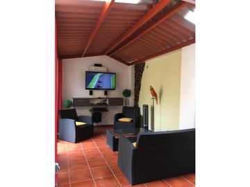 ALQUILER O VENTA DE CASA EN LAS ACACIAS