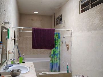 Casa en Venta de 3 Recámaras, en Barrio Santiago, Centro Histórico de Mérida