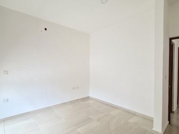 Casa en VENTA UN PISO fraccionamiento LOMAS DE MEDITERRANEO