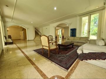 Rumah mewah modern hook setrategis kemang