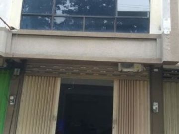 Ruko Rungkut Megah Raya, Strategis