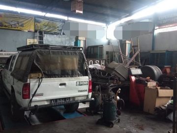 Ruko Usaha Ex Bengkel Mobil dijual di Banyumanik Semarang