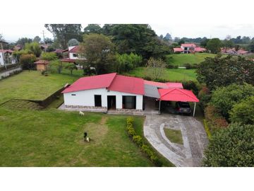 VENTA CASA CAMPESTRE VIA ARMENIA CIRCASIA