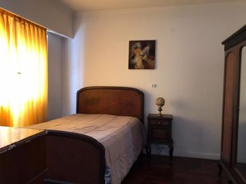 Departamento de 5 ambientes al frente en excelente ubicación céntrica Pleno Once!