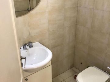 Departamento de 5 ambientes al frente en excelente ubicación céntrica Pleno Once!