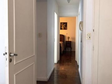 Departamento de 5 ambientes al frente en excelente ubicación céntrica Pleno Once!