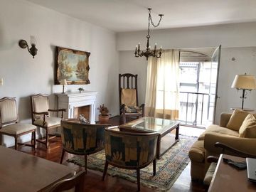 Departamento de 5 ambientes al frente en excelente ubicación céntrica Pleno Once!