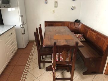 Departamento de 5 ambientes al frente en excelente ubicación céntrica Pleno Once!