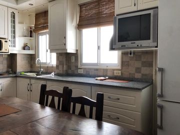 Departamento de 5 ambientes al frente en excelente ubicación céntrica Pleno Once!