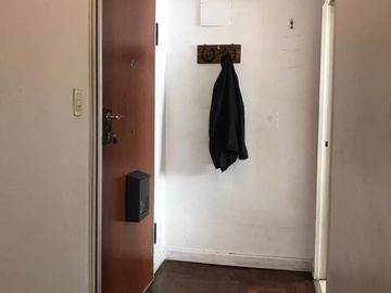 Departamento de 5 ambientes al frente en excelente ubicación céntrica Pleno Once!