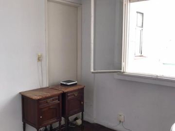 Departamento de 5 ambientes al frente en excelente ubicación céntrica Pleno Once!