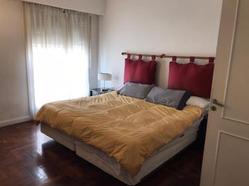 Departamento de 5 ambientes al frente en excelente ubicación céntrica Pleno Once!
