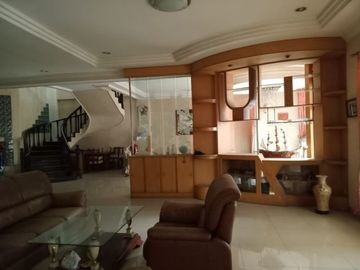 Villa di Komplek Taman Polonia 2