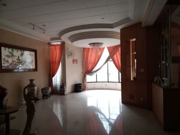 Villa di Komplek Taman Polonia 2