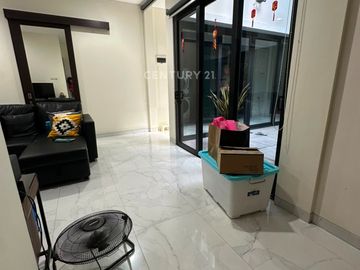 Dijual Cepat Rumah Lokasi Strategis Di Boulevard Hijau Bekasi