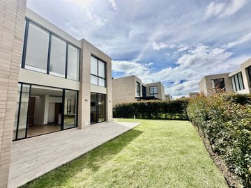 casa en venta en chuntame. Cod V6007