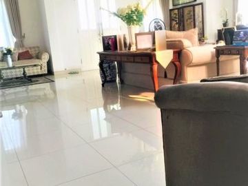 TURUN HARGA Rumah ada kolam renang di River Park , 3229-DW 0811111----