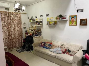 Rumah Siap Huni + Kamar Kos Di Lantai 2 Lokasi Strategis Di Jl. Kaimun