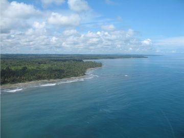 Venta: Terreno en frente del Mar Caribe, Colon