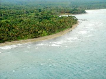 Venta: Terreno en frente del Mar Caribe, Colon