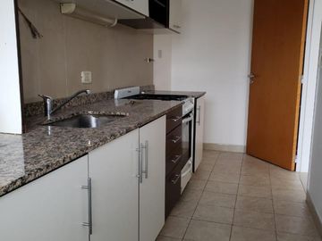 Excelente 2 ambientes con Super terraza, vistas y cochera
