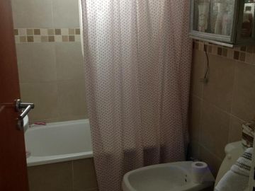 Excelente 2 ambientes con Super terraza, vistas y cochera