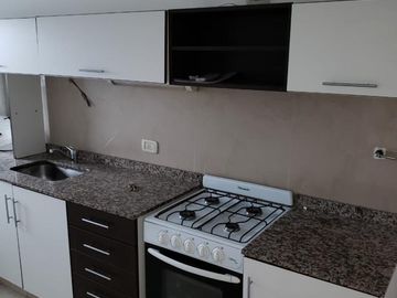 Excelente 2 ambientes con Super terraza, vistas y cochera