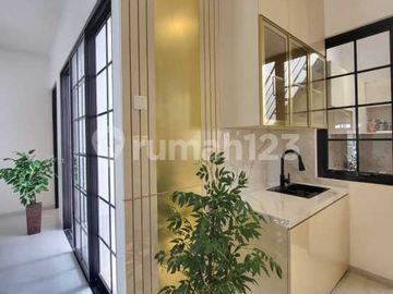 Rumah Modern 2 Lantai Emerald Residence 2 di Bintaro Tangsel