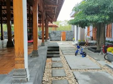 6 Bedroom House for sale