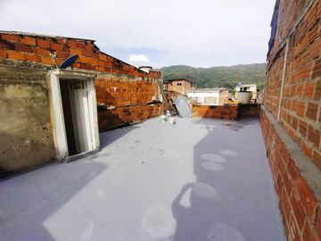 VENTA CASA BR. VILLAS DE SAN JUAN, GIRÓN. Cod V5975