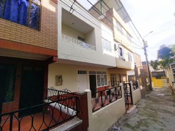 VENTA CASA BR. VILLAS DE SAN JUAN, GIRÓN. Cod V5975
