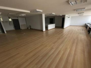 oficina en arriendo en san francisco. Cod A700664