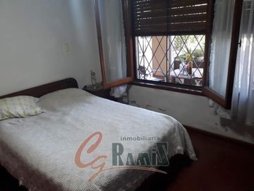 Casa En Venta  Lote De 639m2 Pio Collivadino 1700, Ituzaingo.