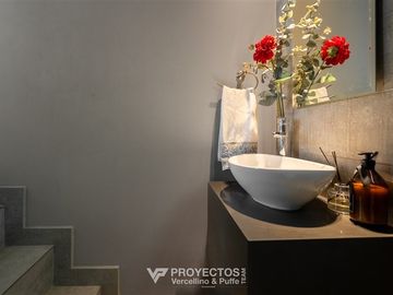Casa en venta de 5 dorm. San Carlos de Apoquindo