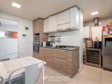 Casa en venta de 5 dorm. San Carlos de Apoquindo