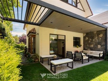 Casa en venta de 5 dorm. San Carlos de Apoquindo