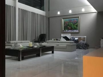 Rumah Super Mewah Graha Famili dkt Pakuwon Indah Citraland Bukit Darmo Golf BDG