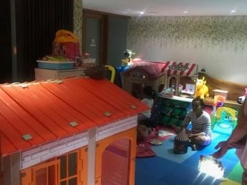 Rumah Super Mewah Graha Famili dkt Pakuwon Indah Citraland Bukit Darmo Golf BDG