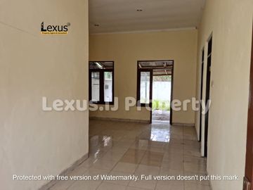 Disewakan rumah di Villa Grand Tomang
