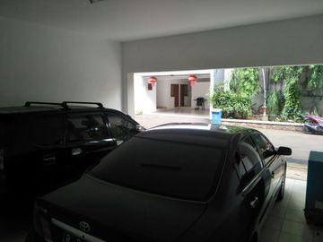 Disewakan Town House di Cilandak dgn Kolam Renang & Unit Bagus Kondisi Semi Furnished HSE-A0351