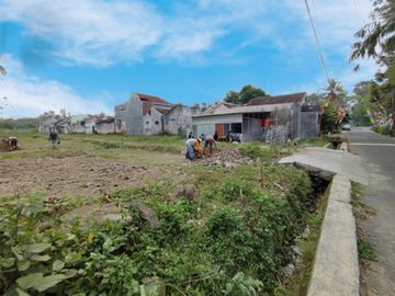 10 Menit Kampus UII Jogja, Tanah Jalan Kaliurang Sleman: SHM