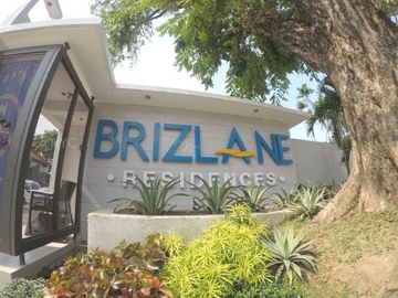 Quezon City Townhouse 4BR 3carpark inside subdiv nr LungCntr