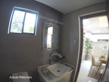 Quezon City Townhouse 4BR 3carpark inside subdiv nr LungCntr